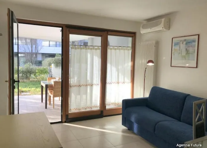 Sweet With Bright Garden In *